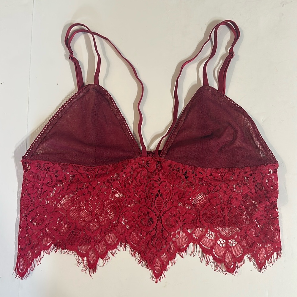 Olivaceous Red Wine Plum V-Neck Lacey Crop Cami Top M